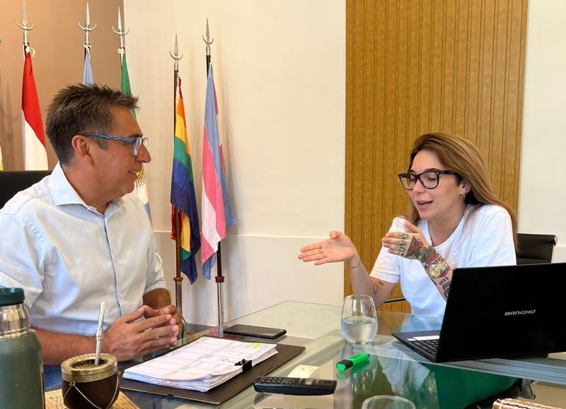 La influencer chaqueña Milessi se reunió con el intendente de Resistencia y candidato a gobernador Gustavo Martínez